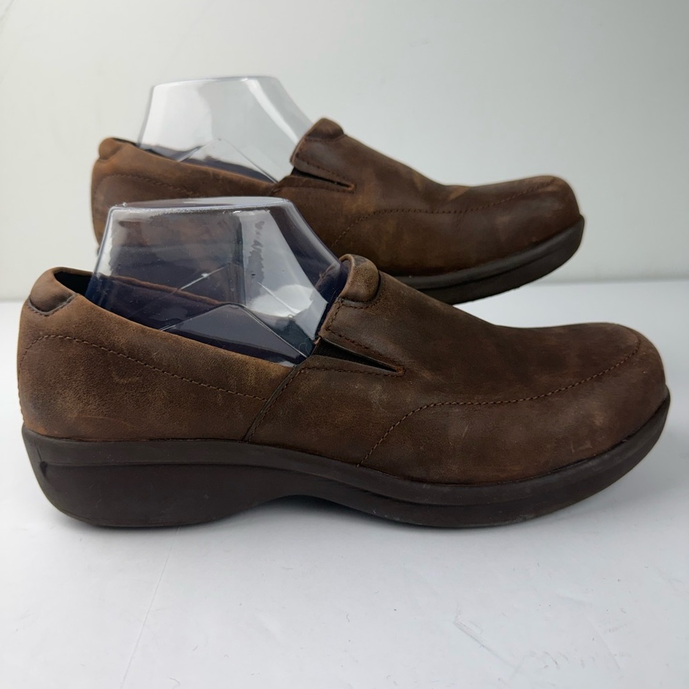 Red Wing Worx Women’s 10 Slip on Work Shoe Brown Leather Steel Toe.